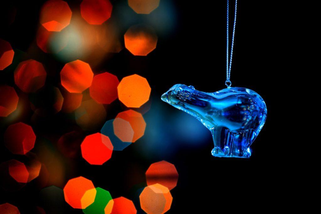 Blue Glass Decor Piece in 3D Render | Product Rendering